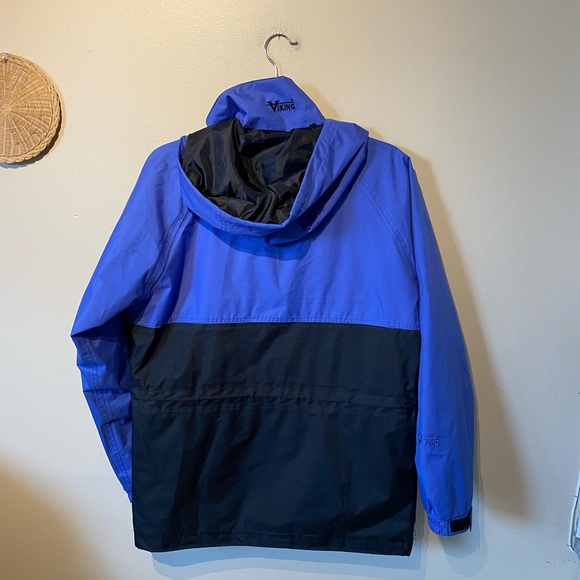 Vikings torrent men’s size small(runs loose) blue windbreaker. - Picture 3 of 7